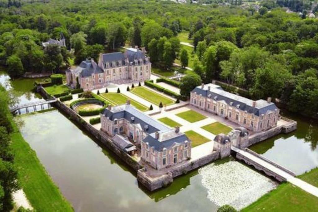 Agreable Studio Dans Le Centre Historique La Ferté-Saint-Aubin Екстериор снимка